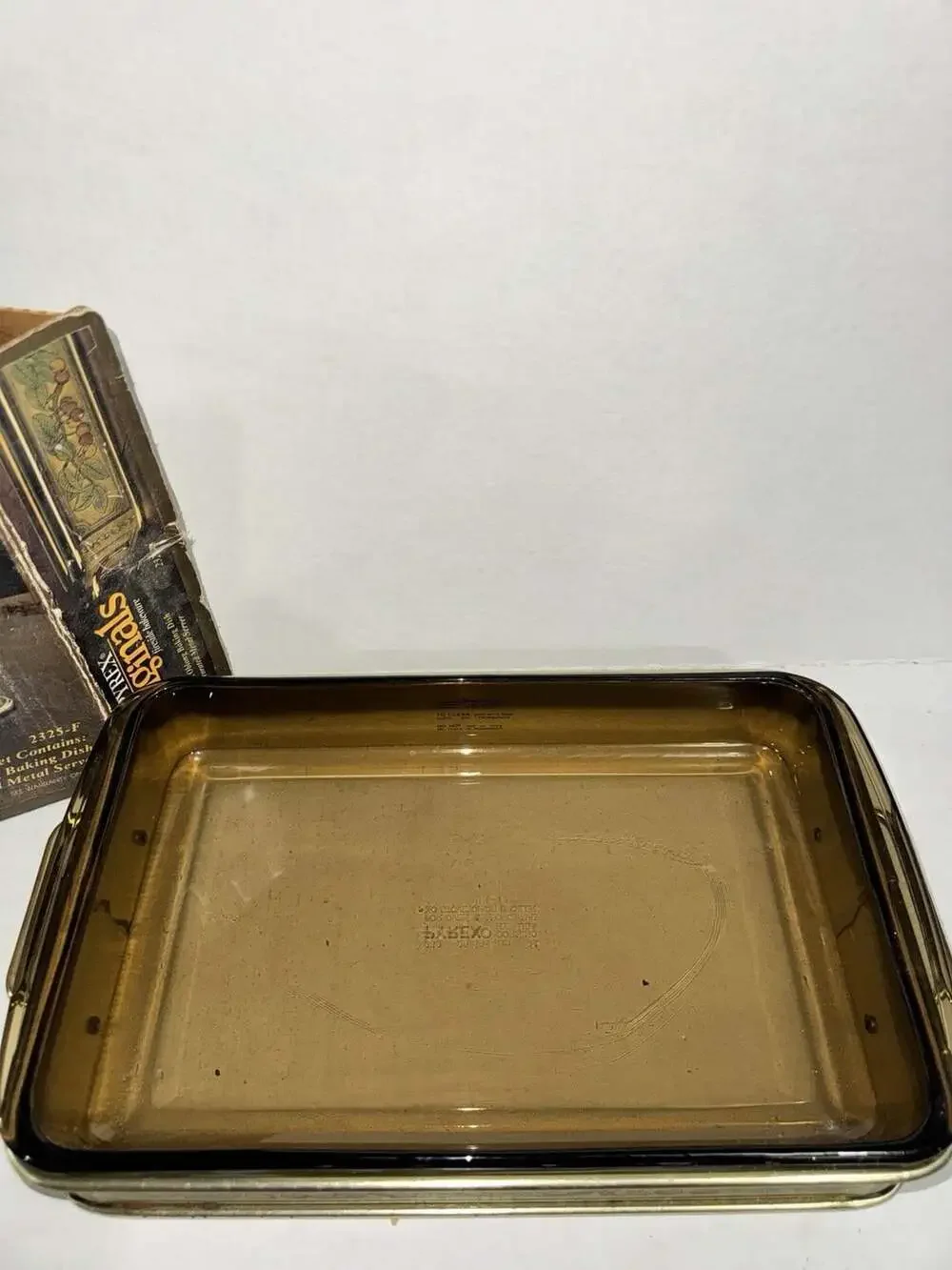 Vintage Pyrex Originals 2325-F Fruit Bake Dish Metal Cradle Server Box